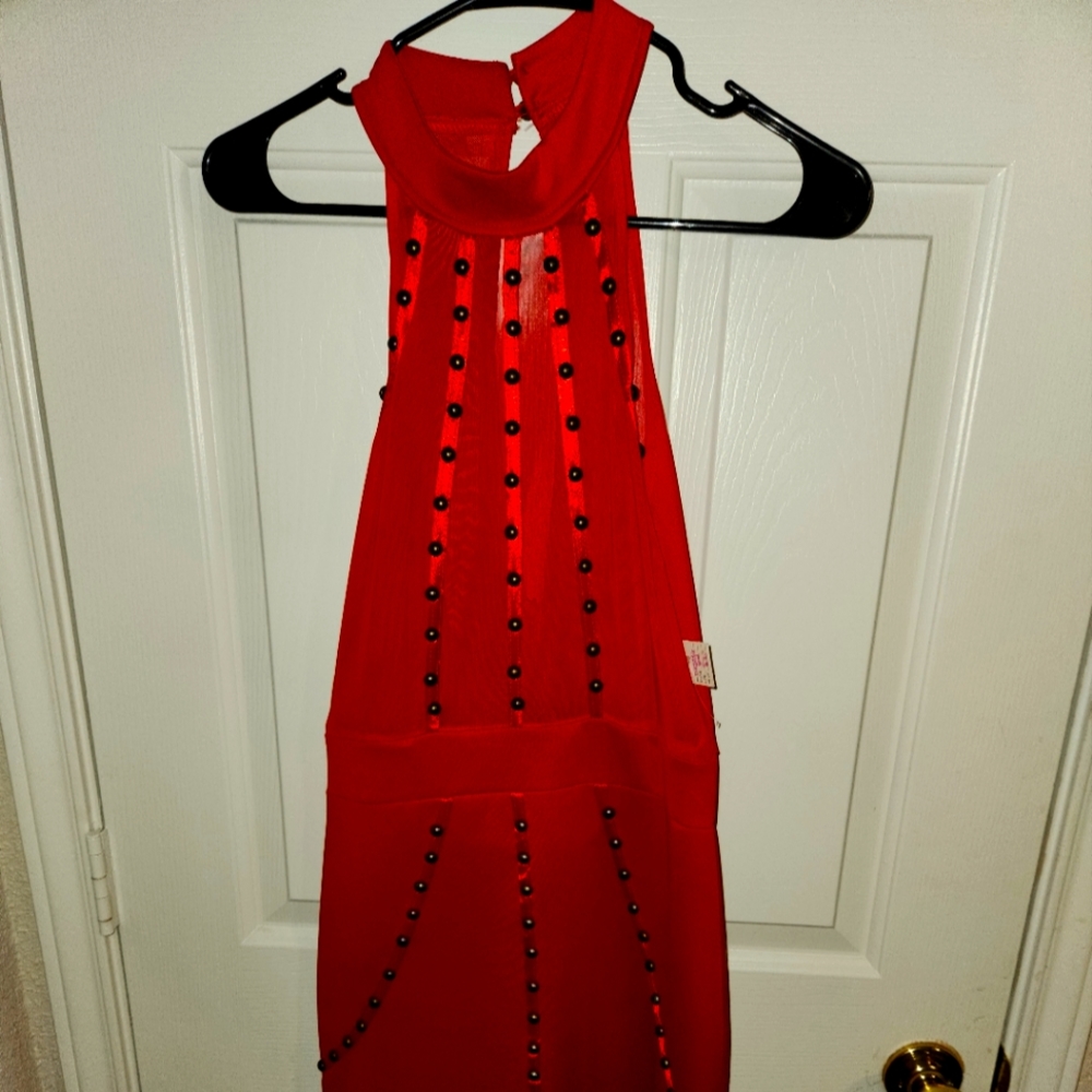 Dress - Picture 1 of 3